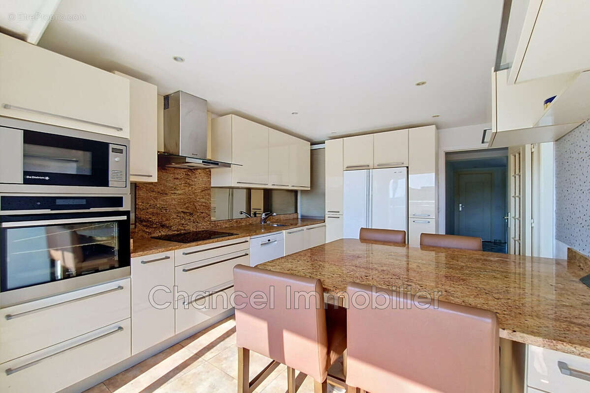 Appartement 111 m² à Antibes  - photo 4