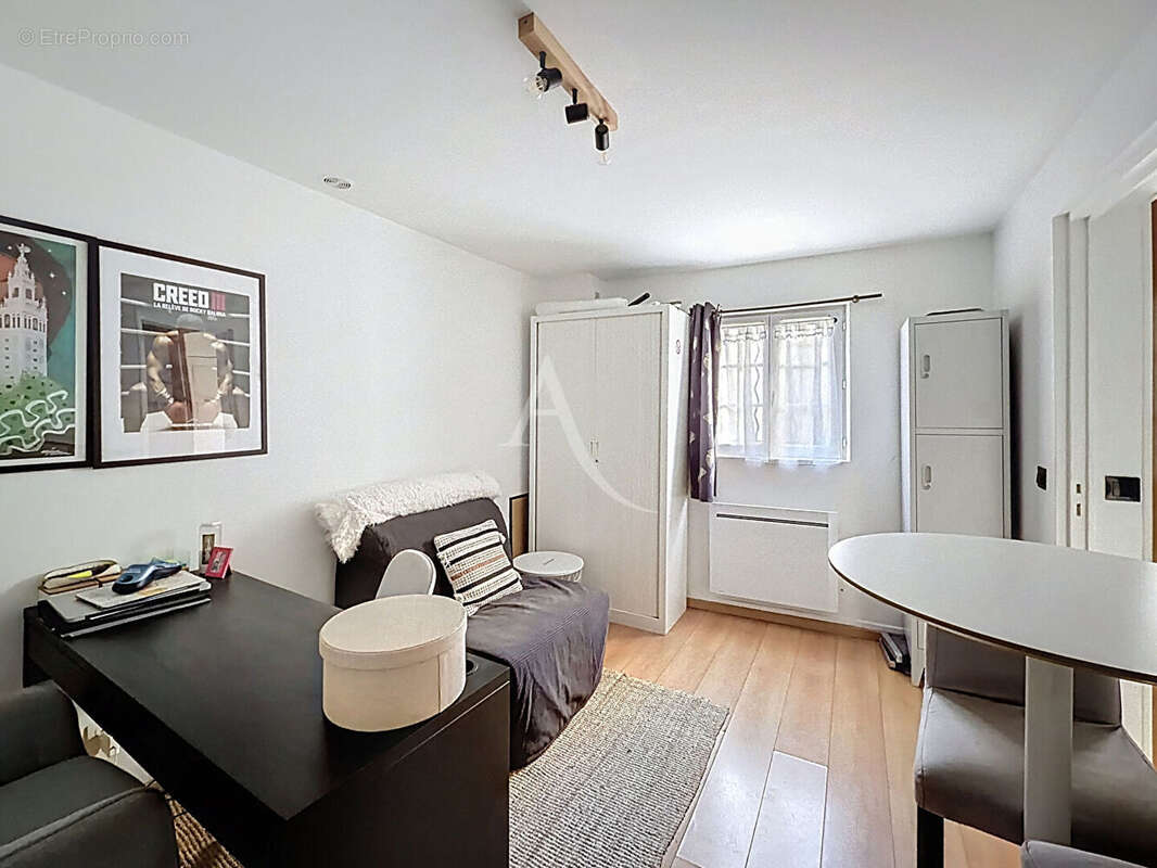 Commerce à NANTEUIL-LES-MEAUX