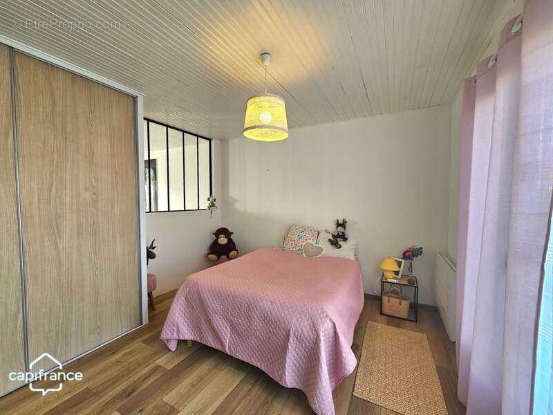 Maison à LES CHATELLIERS-CHATEAUMUR