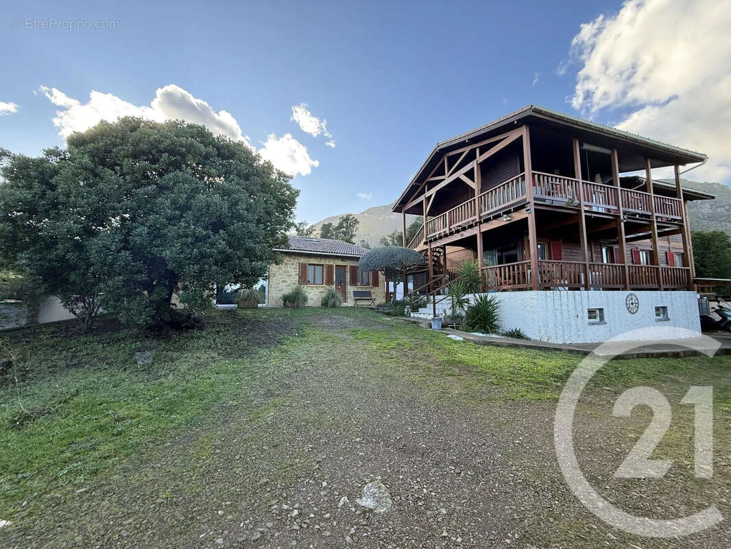 Maison à SANTA-MARIA-POGGIO