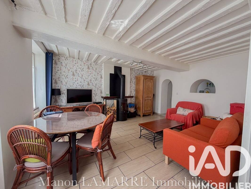Photo 1 - Maison à VETHEUIL