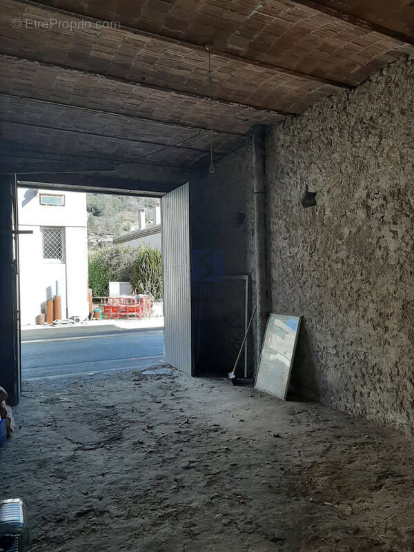 Appartement à SAINT-SAUVEUR-DE-MONTAGUT