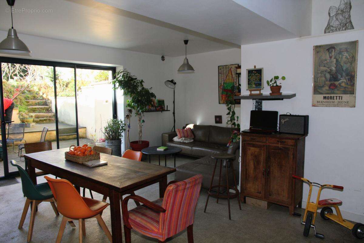 Maison à SAULX-LES-CHARTREUX