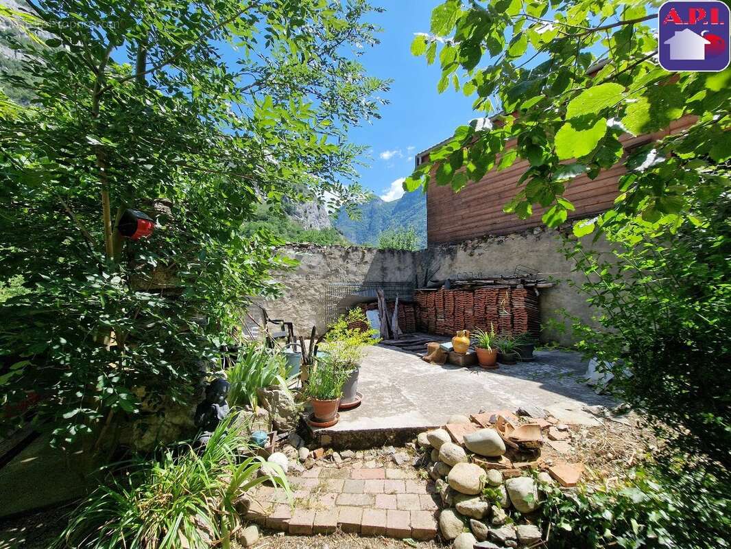 Maison à TARASCON-SUR-ARIEGE