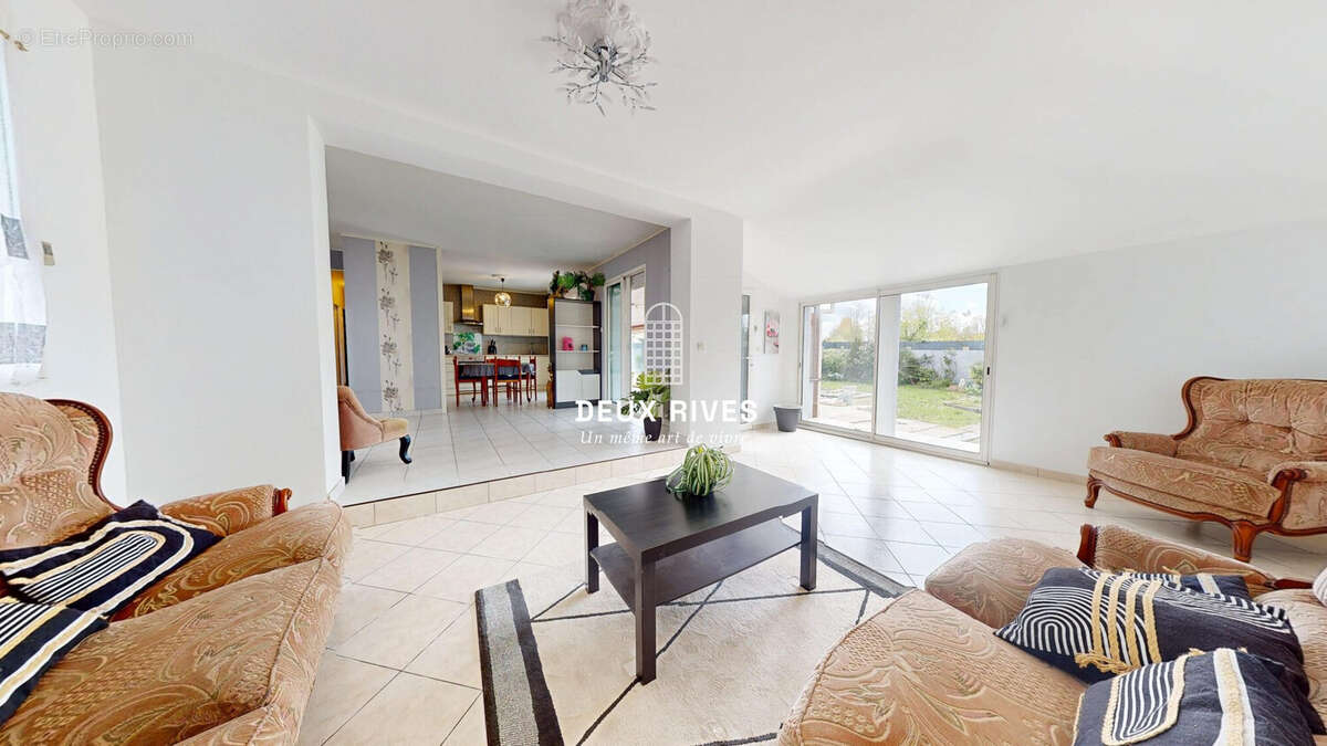 Maison à LES SORINIERES