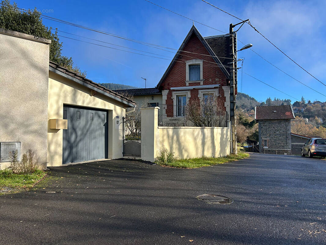 Maison à THIERS
