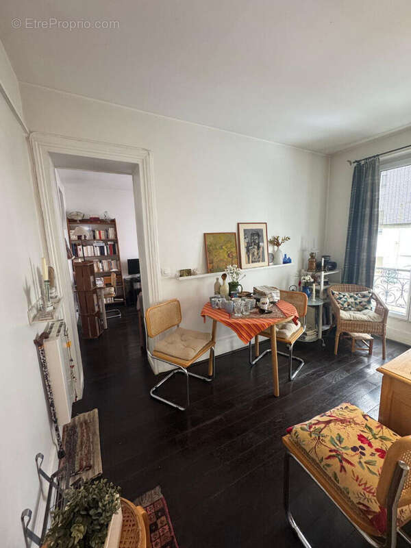 Appartement à PARIS-11E