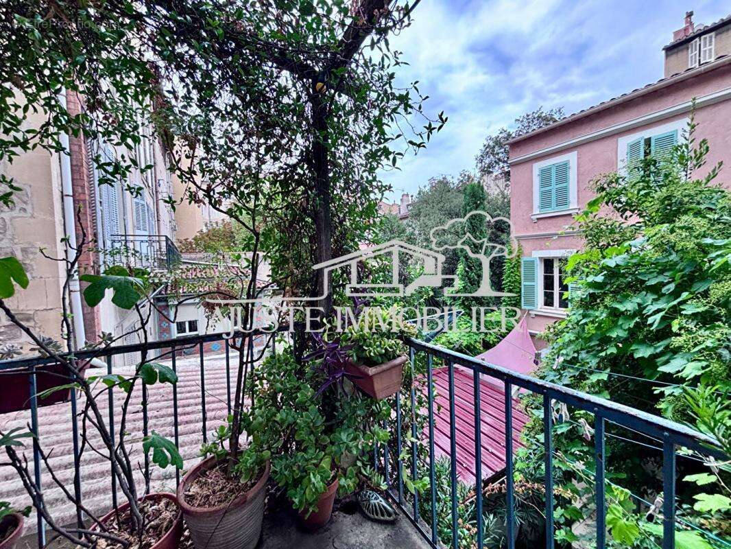 Appartement à MARSEILLE-1E