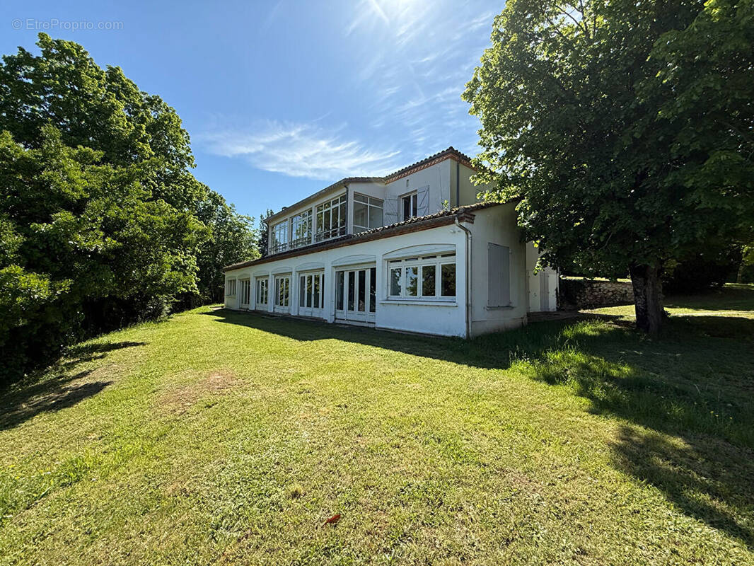Maison à PUJOLS