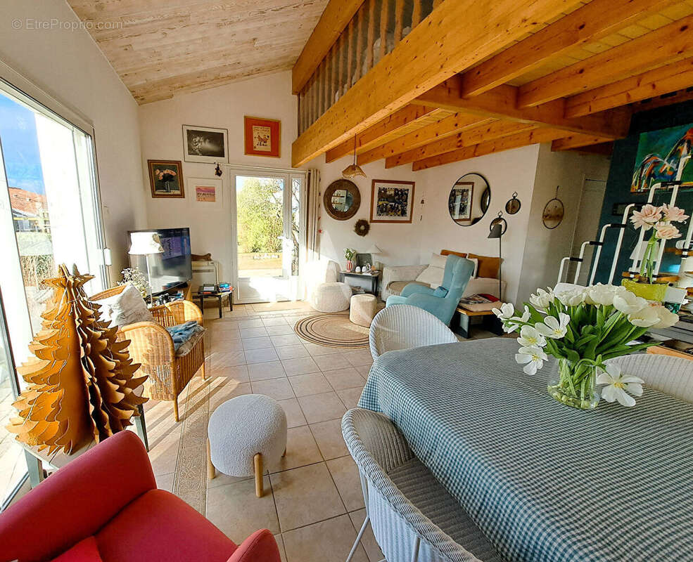 Maison à LES HERBIERS