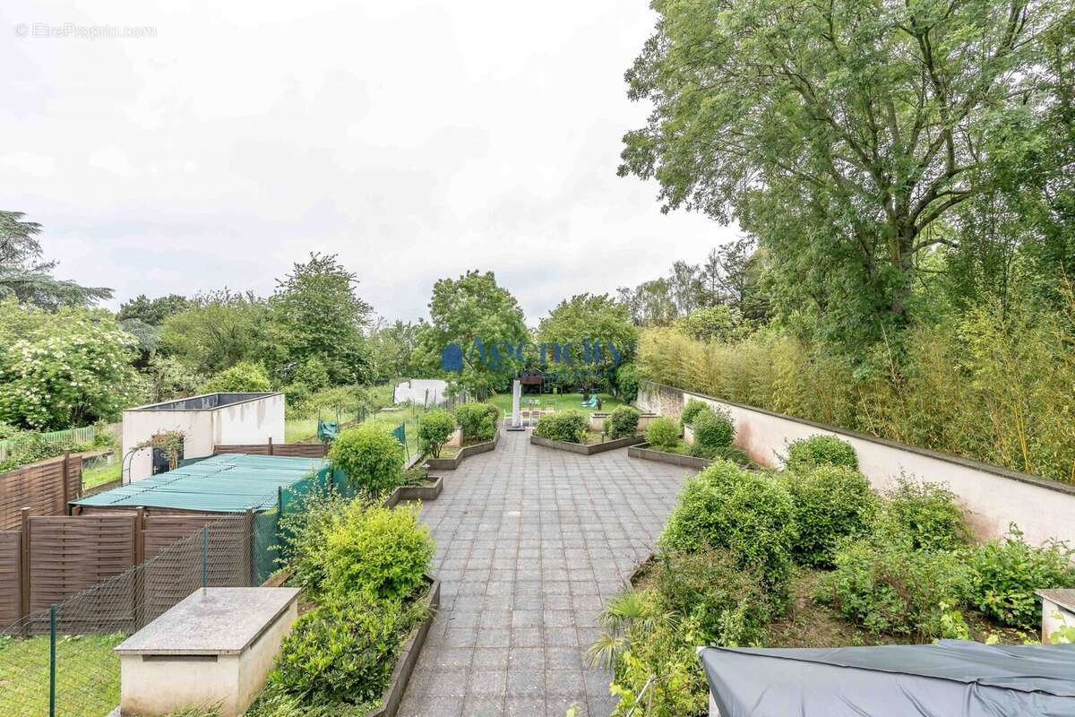 Appartement à TORCY