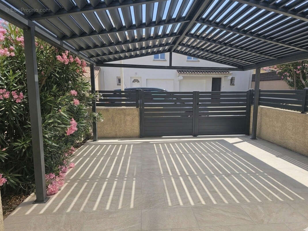 !! Sur le Bas de Saint Pierre la Mer Maison T5 avec Garage !! - photo 14