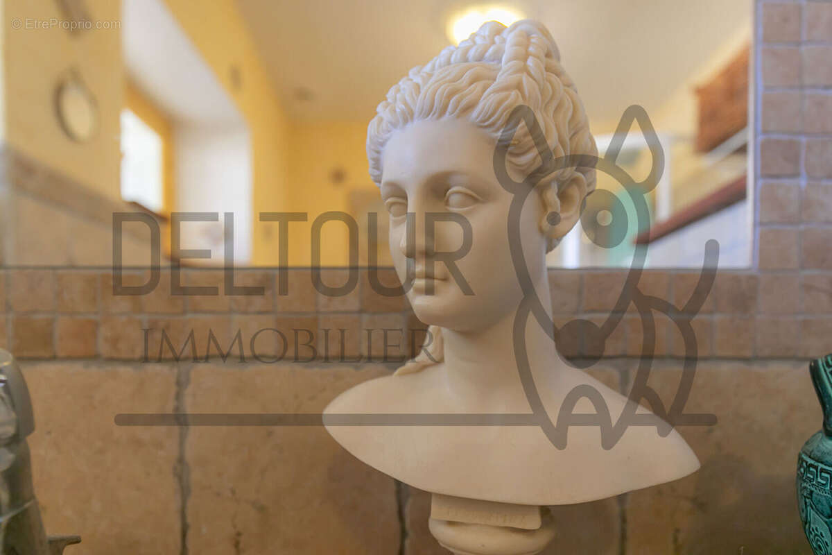 Maison à FAREMOUTIERS