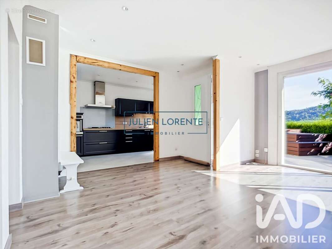 Maison 87 m² à Pierrerue  - photo 4