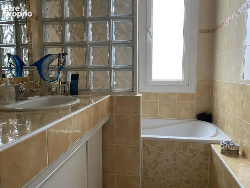 Bel appartement T3 - photo 8