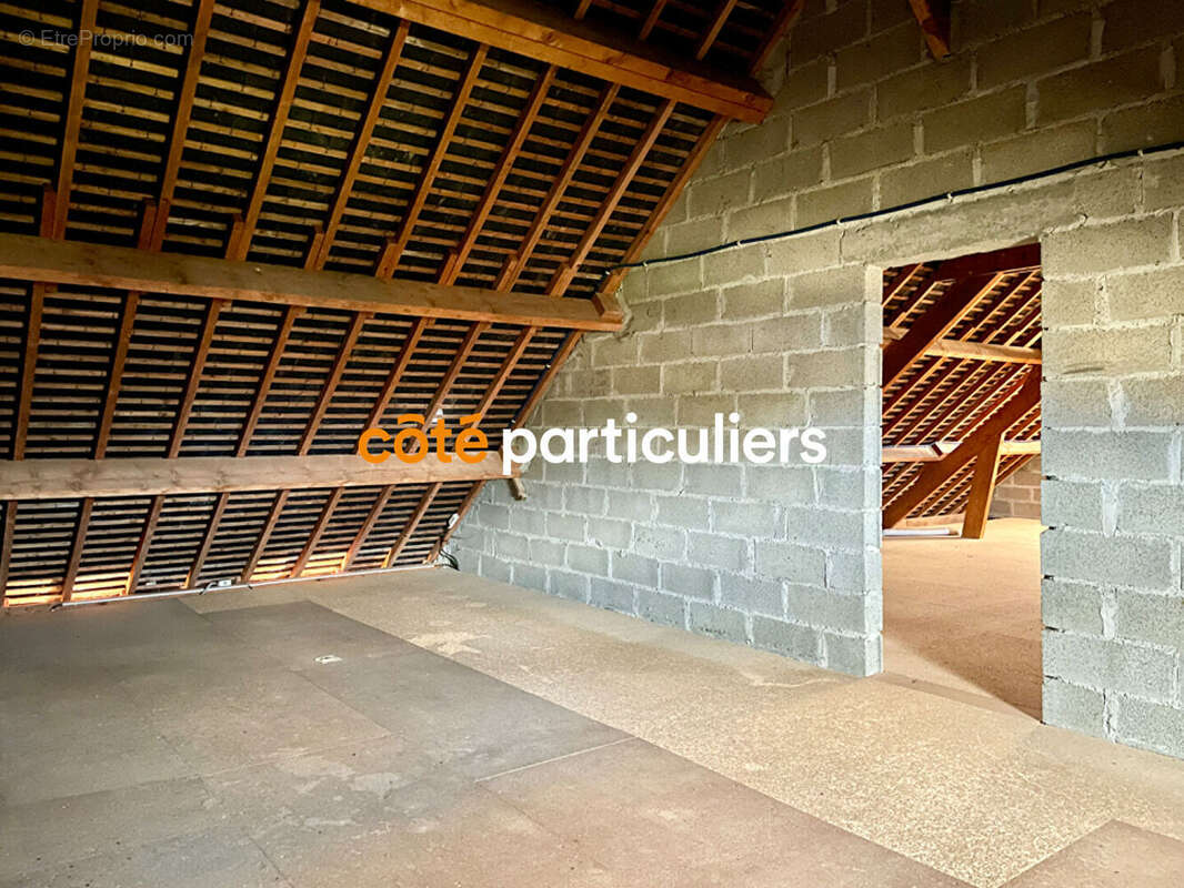 Maison à REMILLY-SUR-LOZON