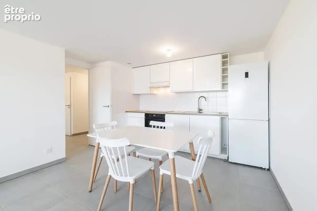 Vente Appartement - Saint Laurent du Var - Pugets - Trois Pièces Neuf Terrasse Parkings Vue Panoramique - photo 11