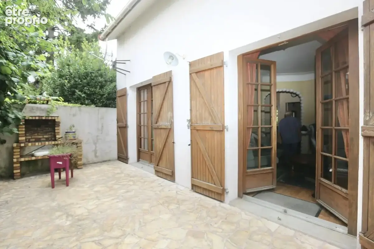 Maison avec 4 chambres sur un terrain de 300 m2 - photo 12