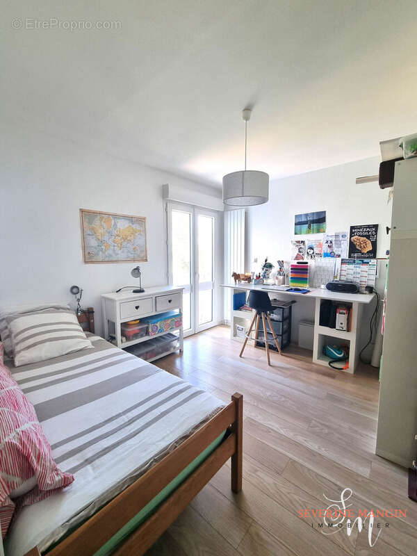 Appartement 84 m² à Romans-Sur-Isere  - photo 6
