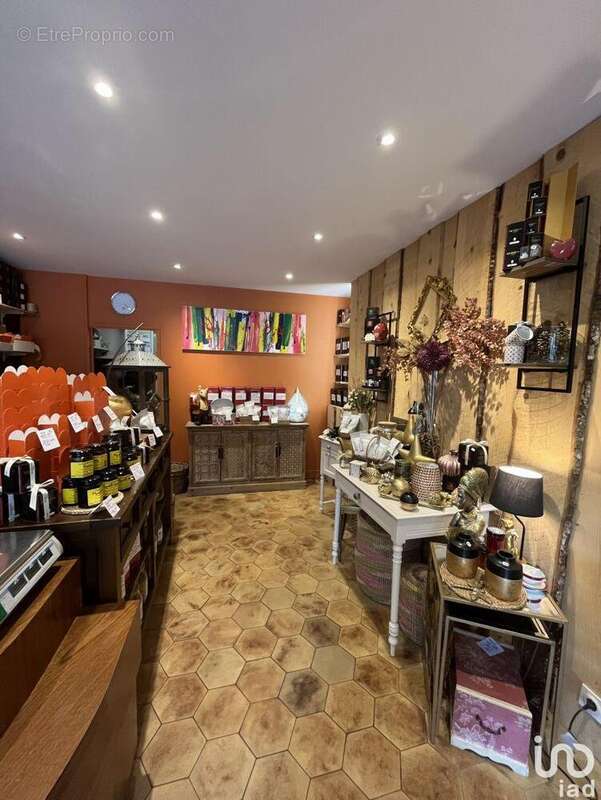 Photo 3 - Commerce à LA BOURBOULE