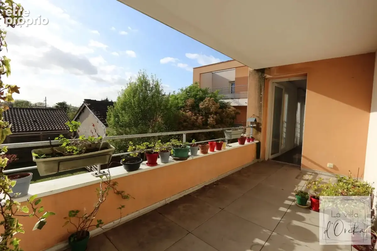 Bel Appartement T3 de 65m2 avec terrasse vue dégagée et 2 pl. parking - photo 4