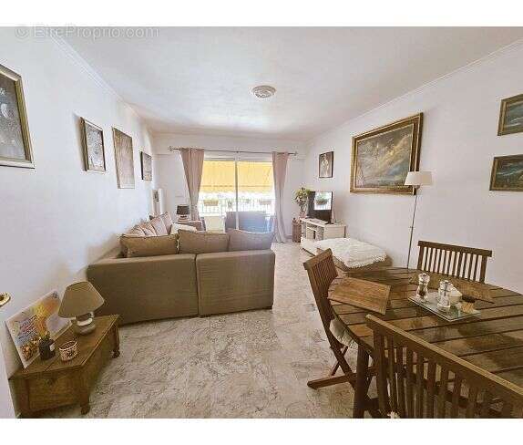 Appartement à LE CANNET
