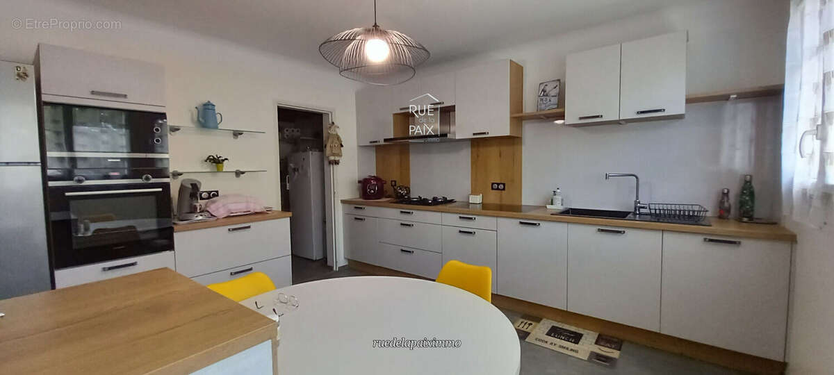 Maison à LENCLOITRE