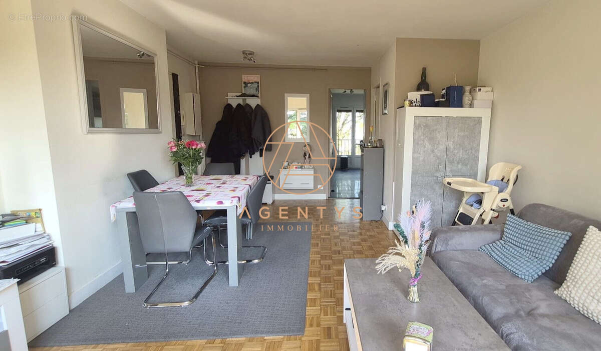 Appartement à LE PERREUX-SUR-MARNE