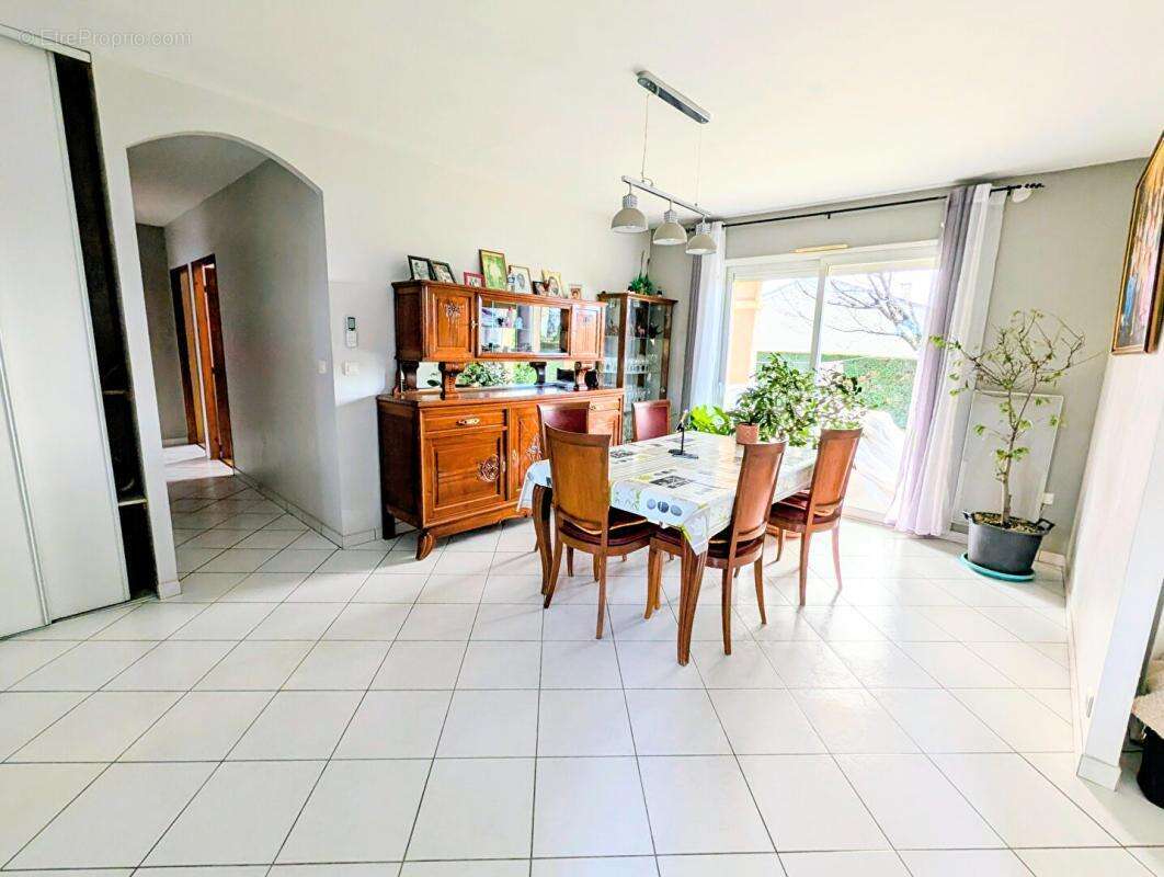 Maison plain pied , 4 chambres,  proche commodités avec garage - photo 6