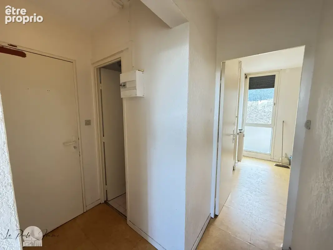 Appartement T2 + parking - photo 3