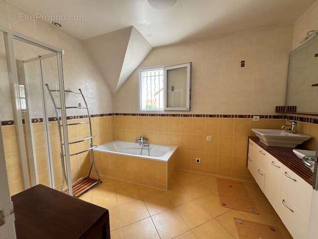 Maison à ORMESSON-SUR-MARNE