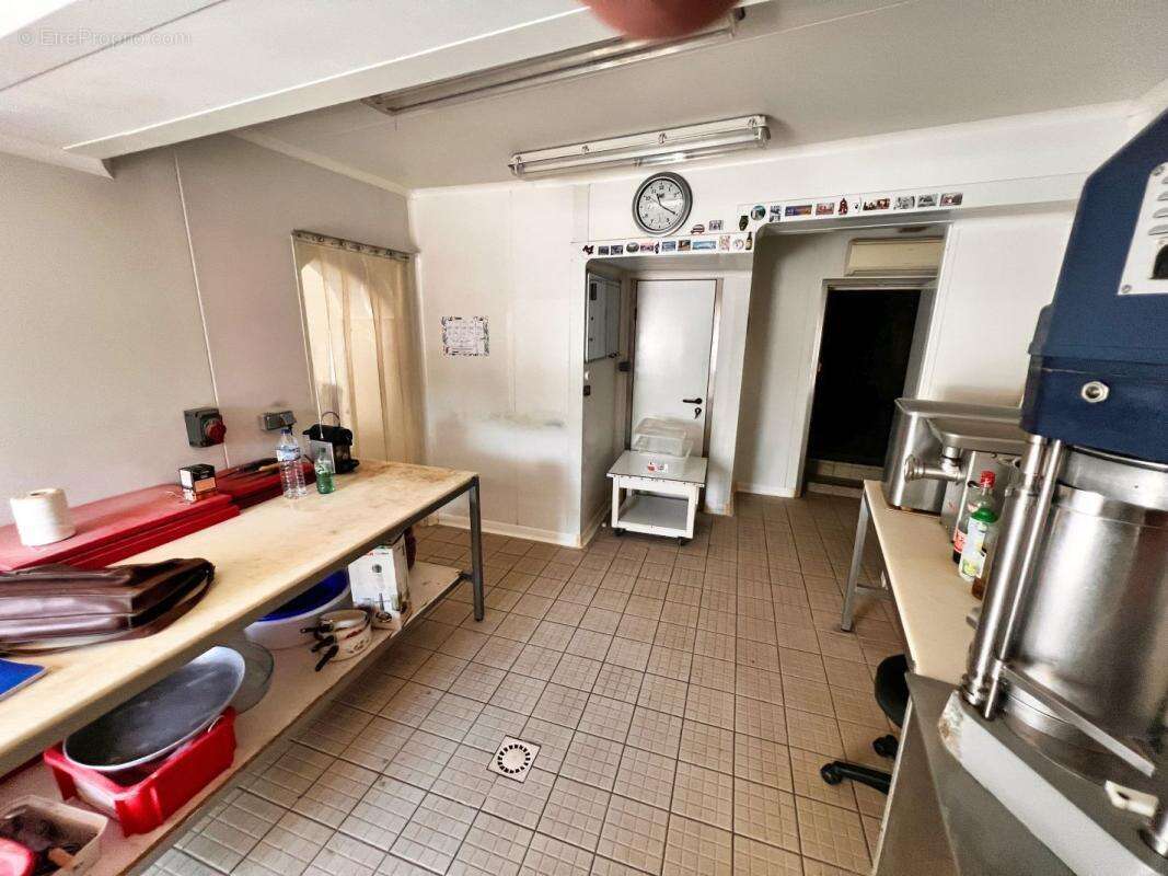 Maison 220 m² à Argeliers  - photo 4
