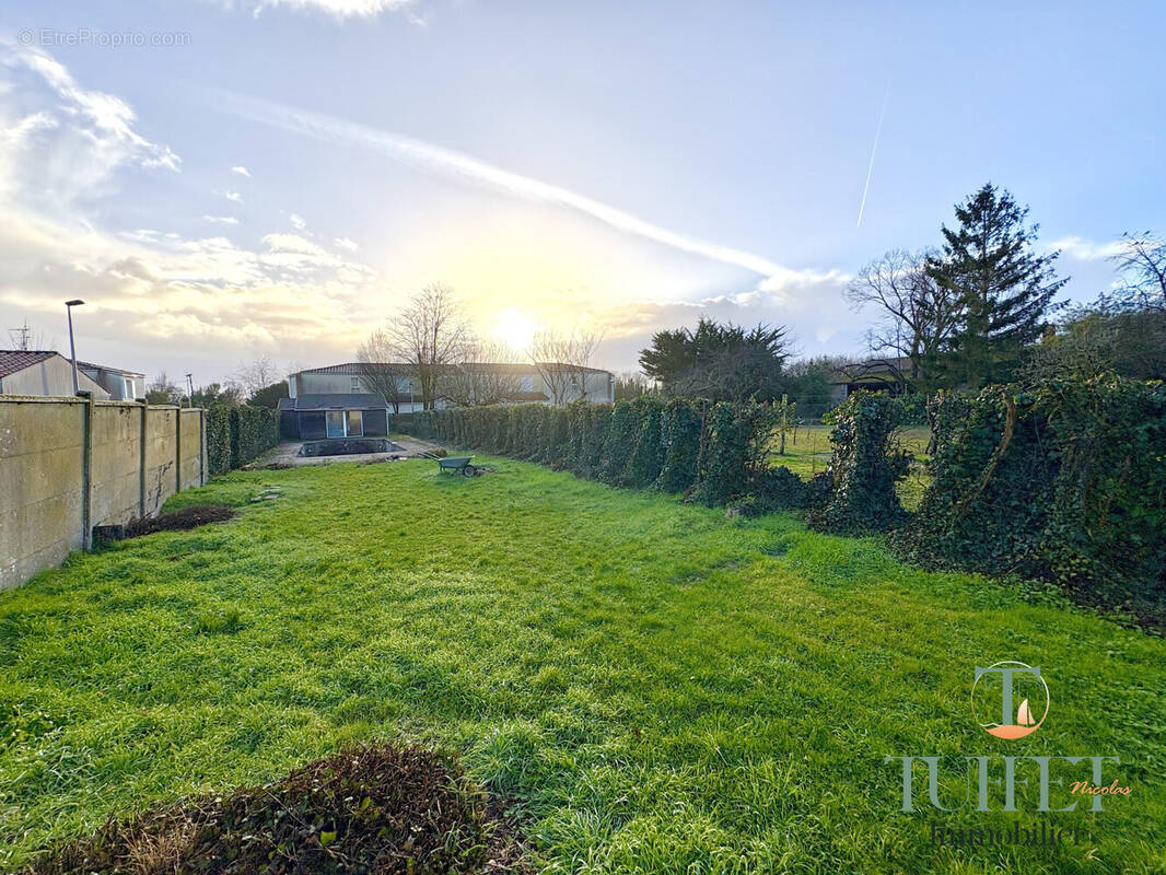 Terrain à LA TREMBLADE