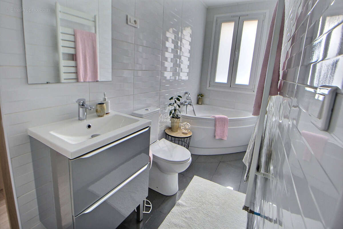 Maison à VAUX-SUR-SEINE