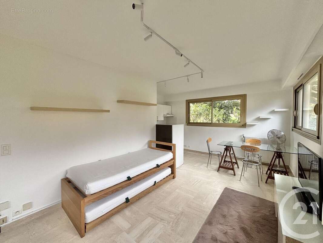 Appartement à ROQUEBRUNE-CAP-MARTIN