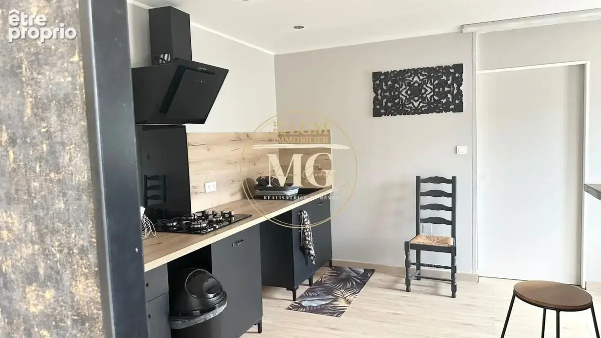 Saint-julien-les-rosiers – ensemble immobilier de rapport sur 1 540 m² dont environ 915 m² constructibles - photo 9