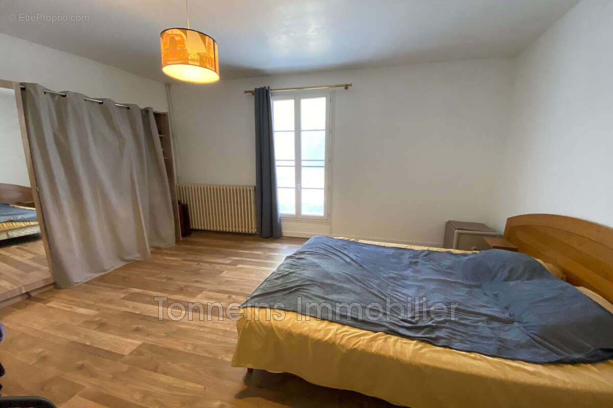 Maison 260 m² à Lagruere  - photo 7