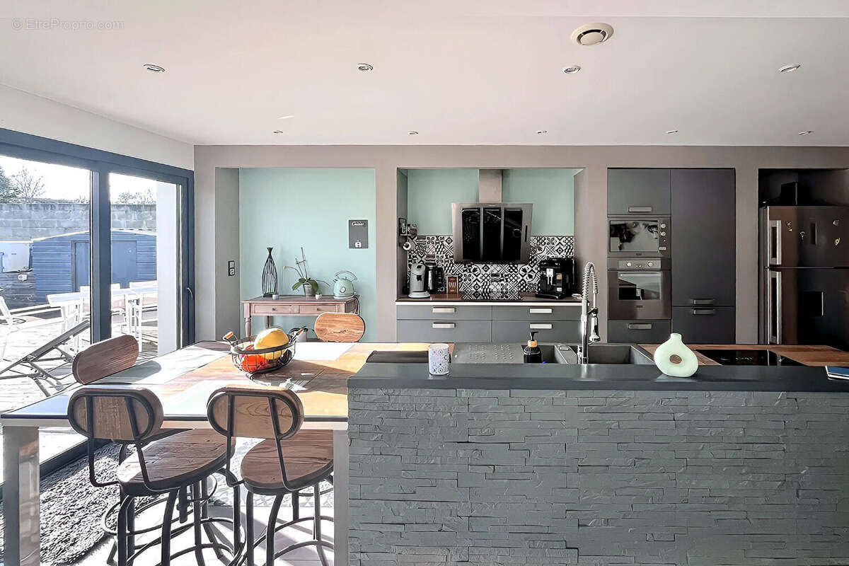 Maison à SAINTE-SOULLE