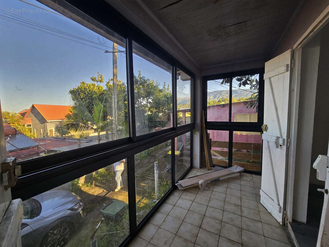 Maison 62 m² à Le Tampon  - photo 8