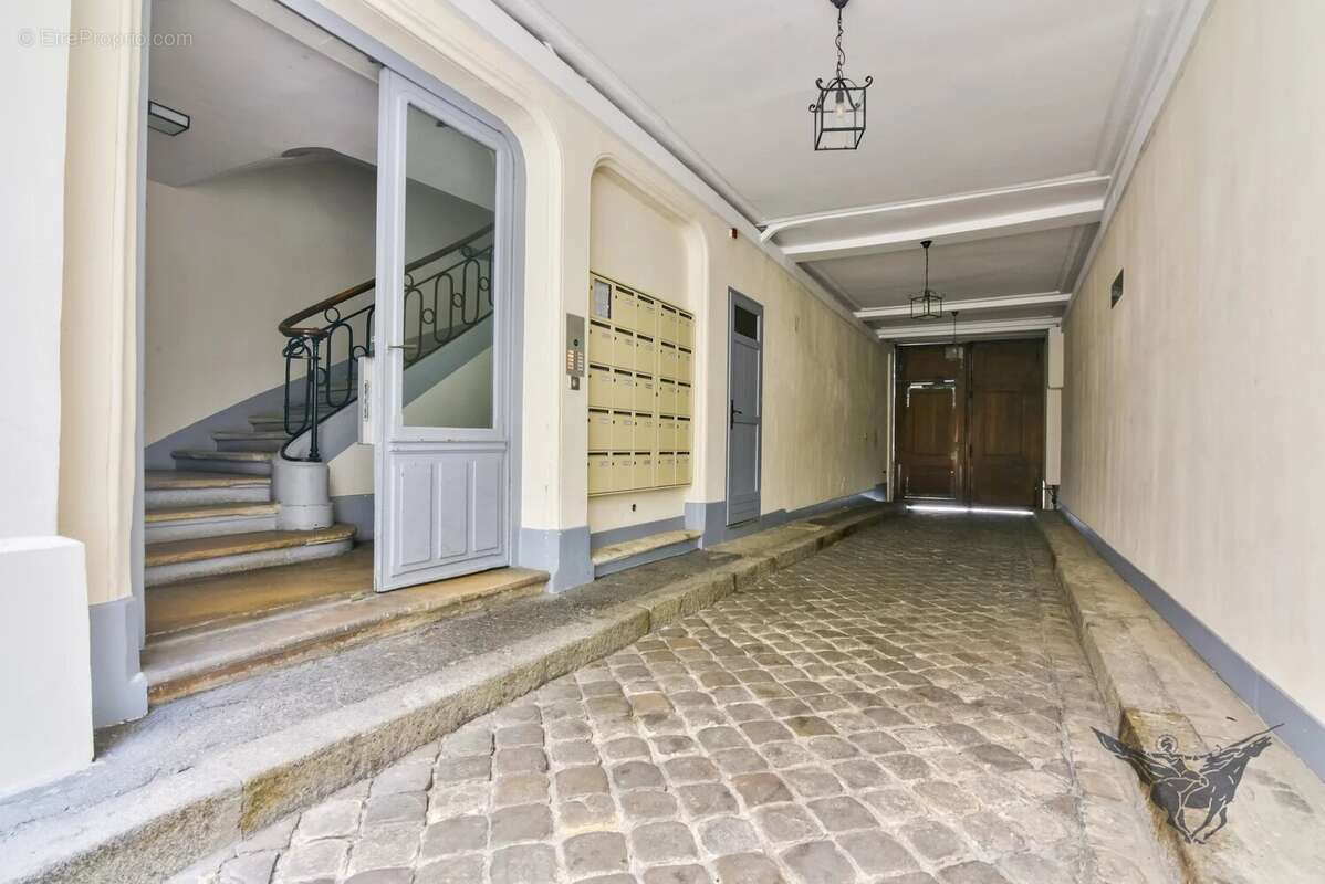 Appartement à PARIS-10E