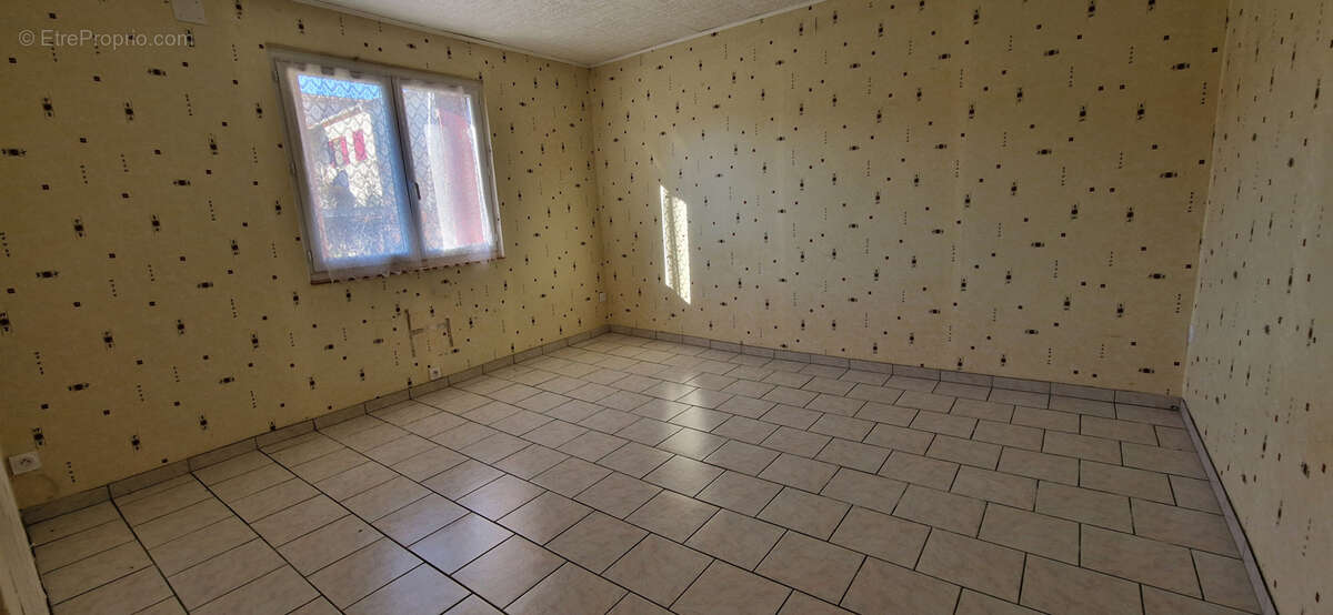 Maison à SAINT-MARTIN-DE-VALGALGUES