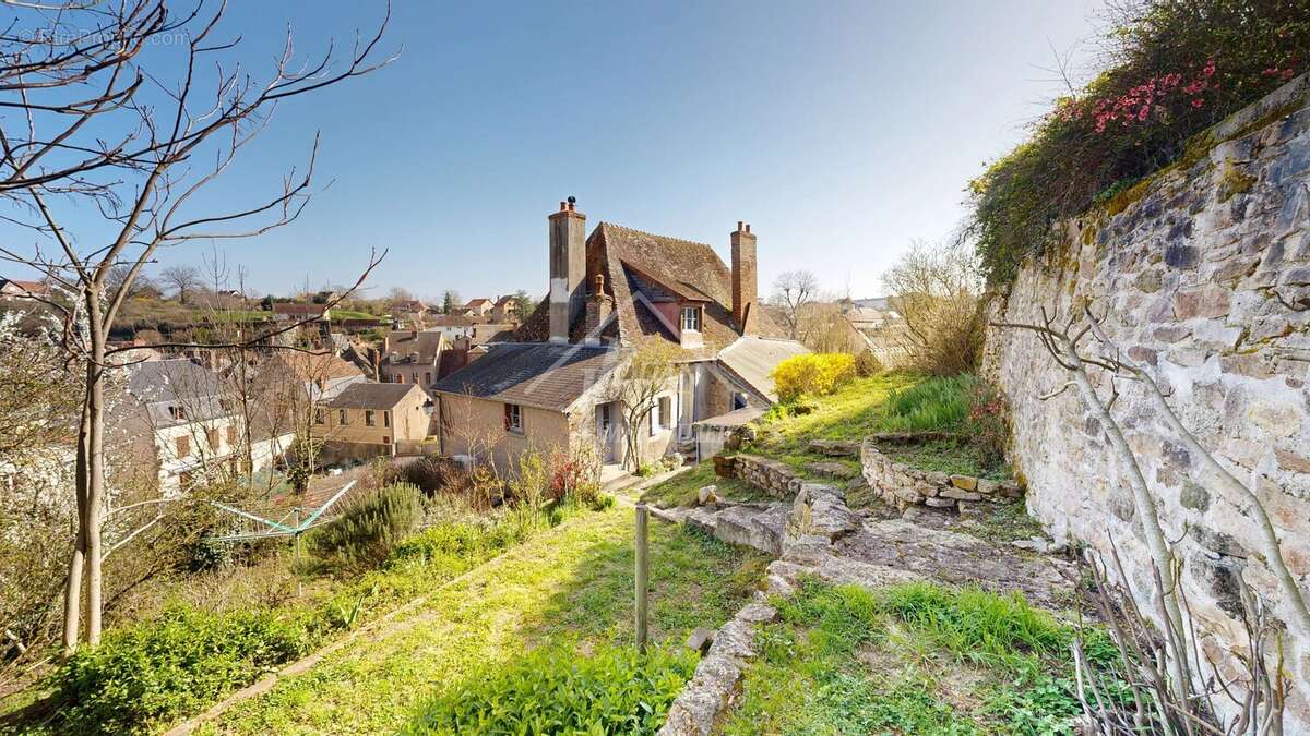 Maison à BOURBON-L'ARCHAMBAULT