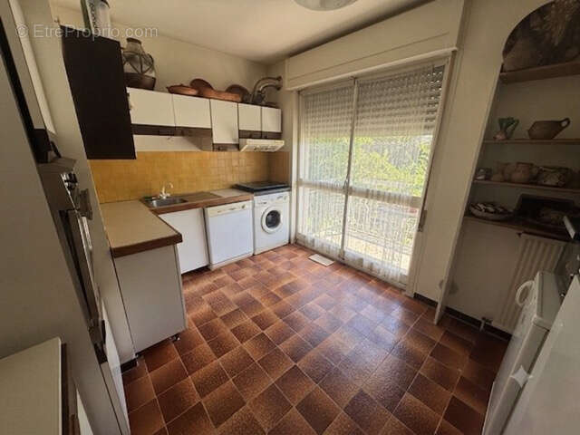 Appartement t4 87 m2 env avec balcons a vendre proche centre aix en provence - photo 4