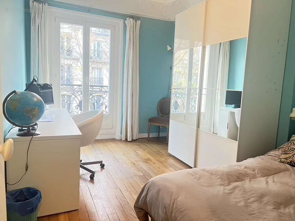 Appartement à PARIS-19E