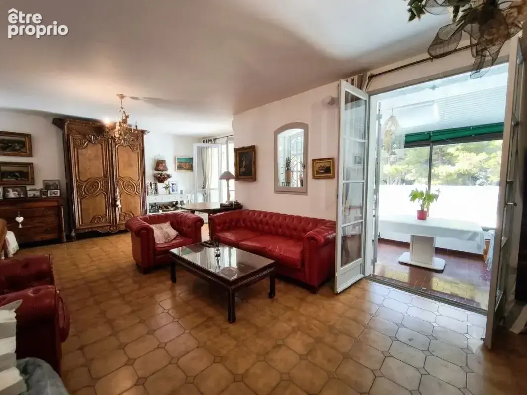 Maison T4 de 93m2 sur terrain de 220m2 avec piscine SAINT CYR SUR MER - photo 7