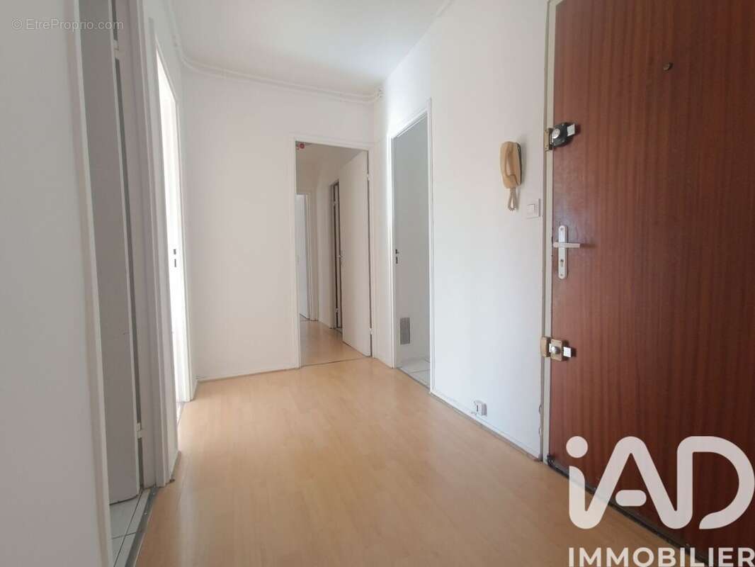 Photo 4 - Appartement à VILLENEUVE-LES-AVIGNON