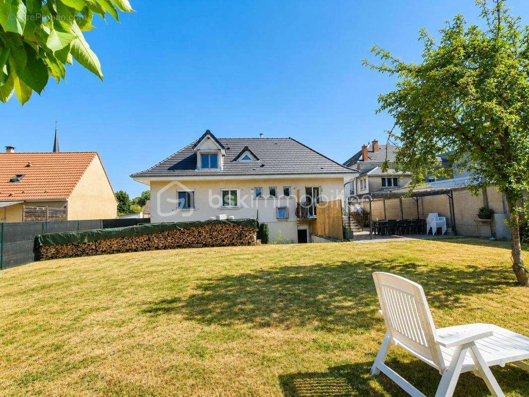  Maison familiale aux volumes exceptionnels avec appartement indépendant  - photo 18
