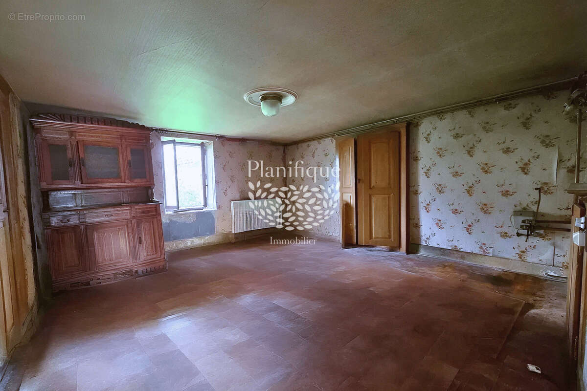 Maison à FEIGERES