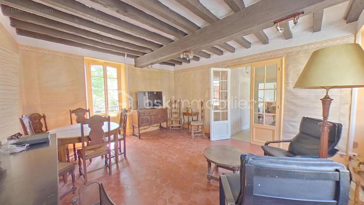 Maison à COURGENAY
