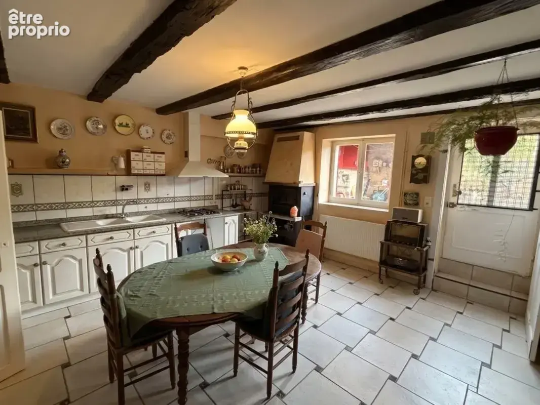 Maison de caractère mitoyenne avec beaux volumes, sauna, terrasse et jardin – Pexonne (54) - photo 7